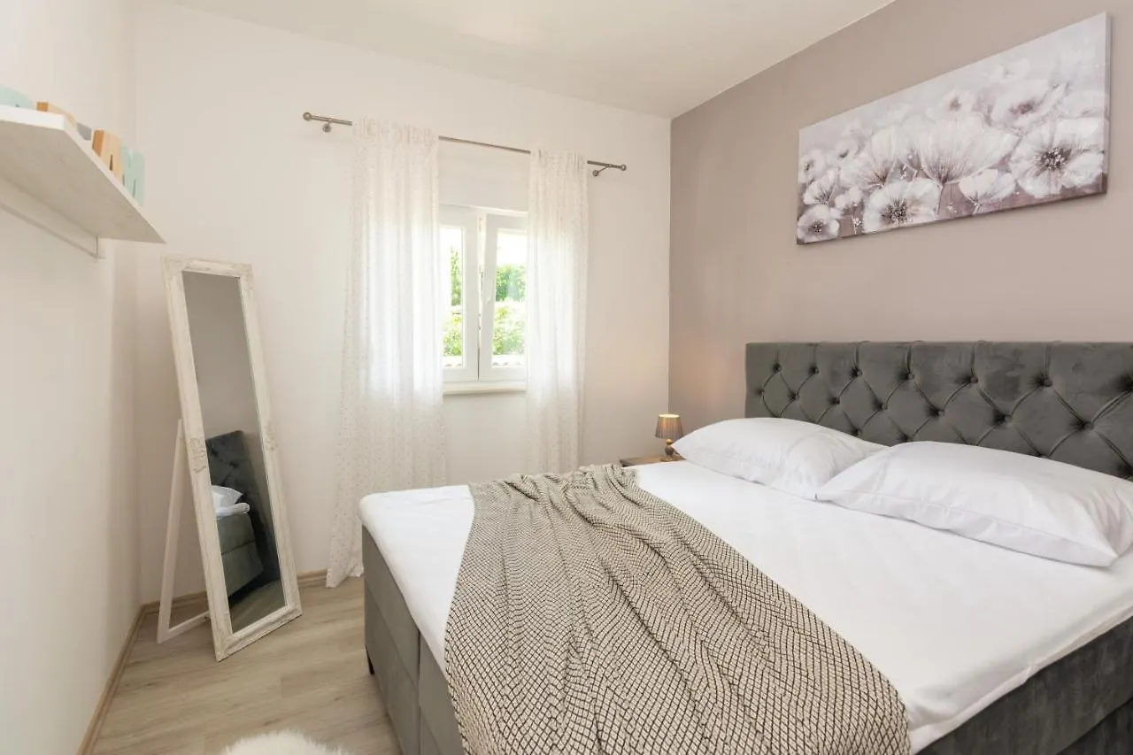 Holiday Home Bibano Croatia