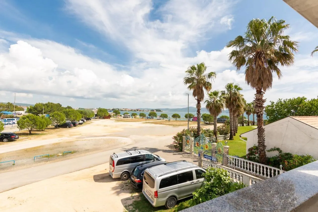 Holiday Home Bibano Apartman